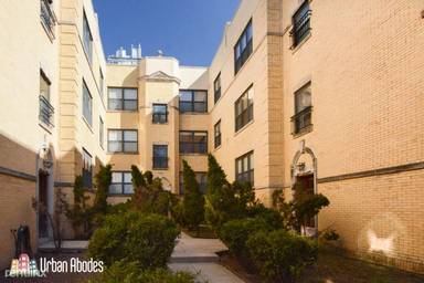 Main picture of 4345 N Sawyer Ave