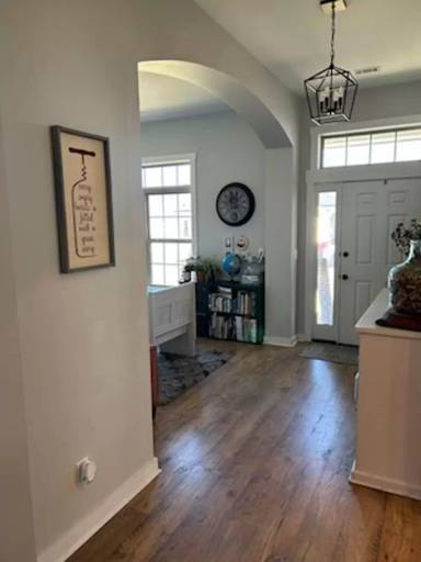 Main picture of 828 Hedgefield Way
