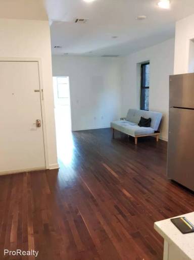 Main picture of 432 Wayne St