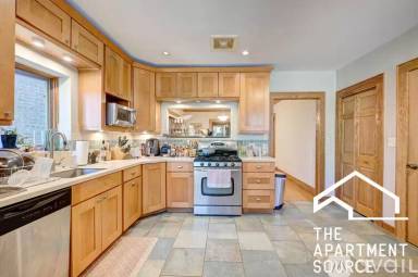 Main picture of 2618 N Mozart St