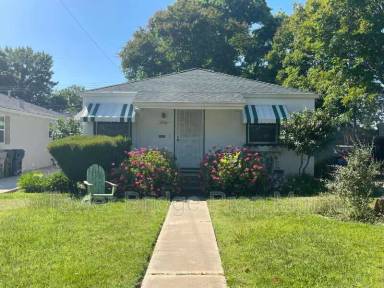 Main picture of 1040 58th St