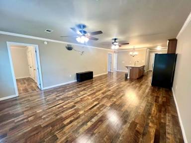 Main picture of 102 Dunn Cir
