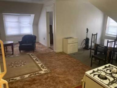 Main picture of 3431 W Kilbourn Ave