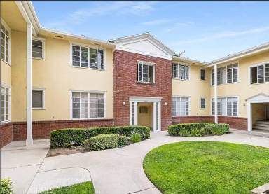 Main picture of 1601 N Flower St