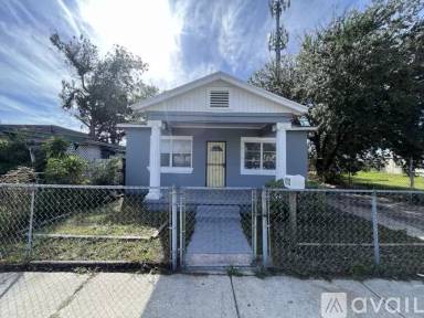 Main picture of 1712 W Main St