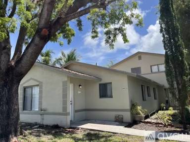 Main picture of 20151 SW 89th Ave