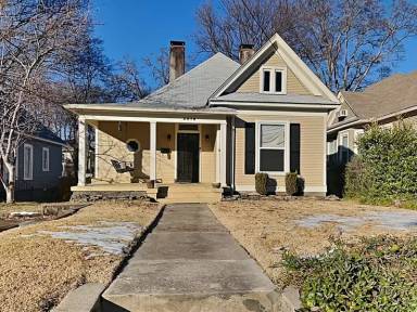 Main picture of 2076 Cowden Ave