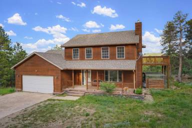Main picture of 687 Crescent Lake Rd