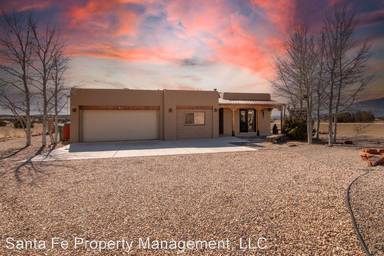 Main picture of 102 La Paz Loop