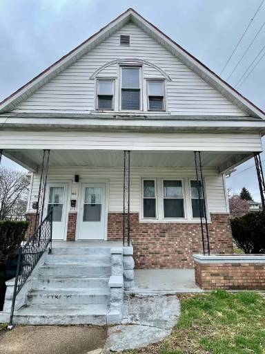 Main picture of 103 S 15th St