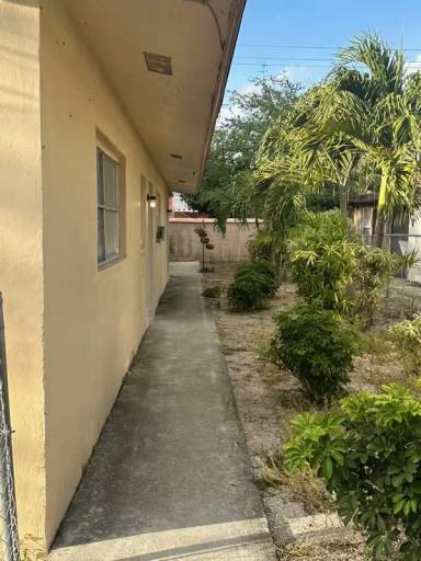 Main picture of 289 NE 15th Ter
