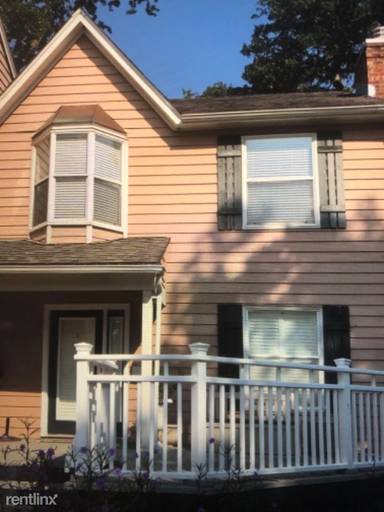 Main picture of 1318 Beach Blvd