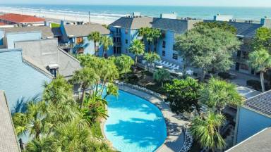 Main picture of Seasons Beachfront