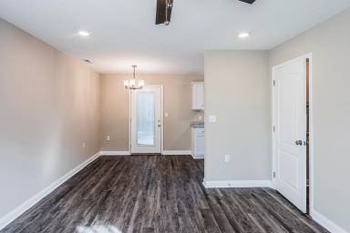 Main picture of 131 Audley Ave