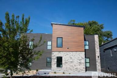 Main picture of 901 Wilkes Blvd