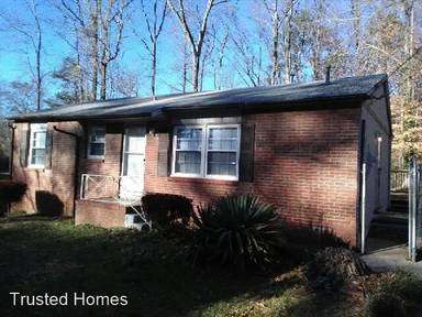 Main picture of 2398 Swallow Cir SE