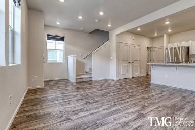 Main picture of 524 NE 71st St