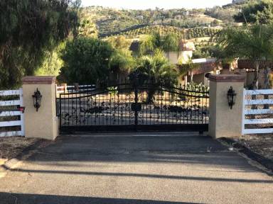Main picture of 6511 Camino del Rey