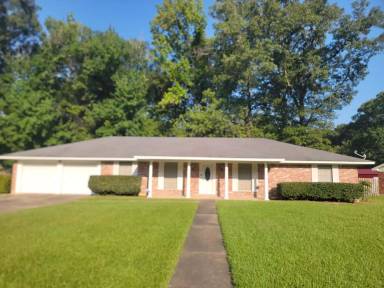 Main picture of 14 Luray Dr
