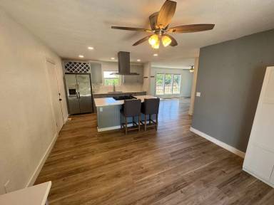 Main picture of 6620 NE Pettibone Dr