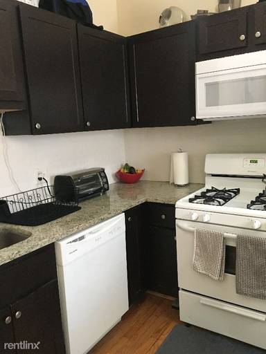 Main picture of 4423 W Fullerton Ave