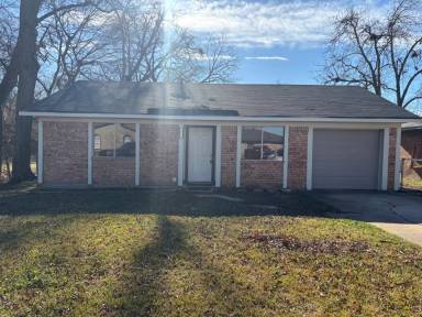 Main picture of 4914 Dahlia Dr