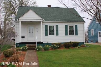 Main picture of 715 Botham Ave