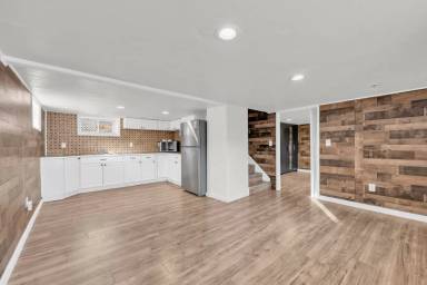 Main picture of 202 S Middleton Rd