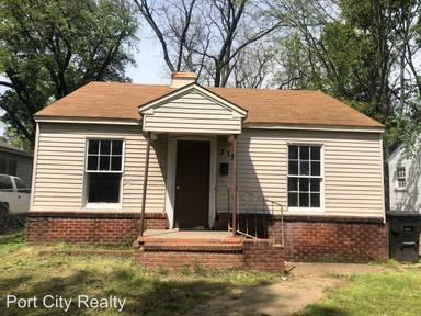 Main picture of 301 Edwards St