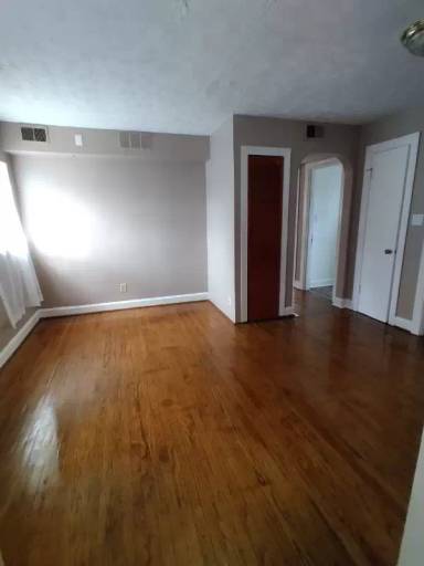 Main picture of 823 S 2nd St