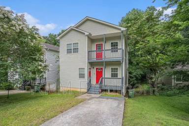 Main picture of 2829 3rd Ave SW