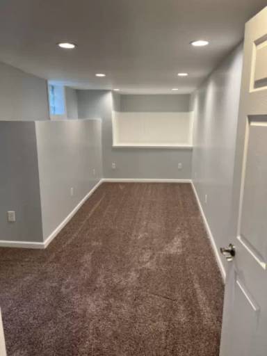 Main picture of 447 Edgewater Dr