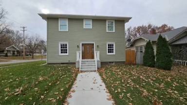 Main picture of 3291 Randolph St