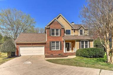 Main picture of 8901 Oakmoor Ct
