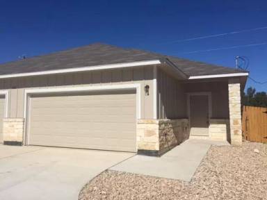 Main picture of 338 Loop 332