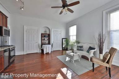 Main picture of 1629 Green St