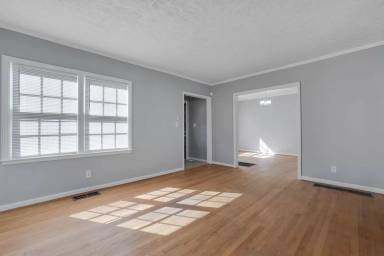 Main picture of 2287 Boulevard Granada SW