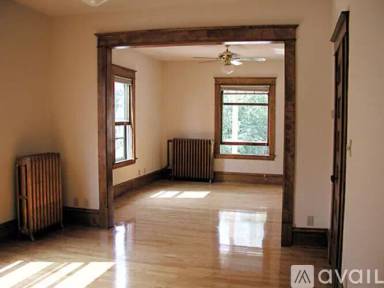 Main picture of 2825 Garfield Ave