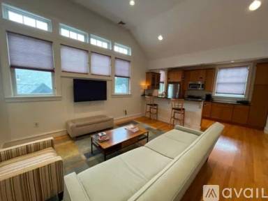 Main picture of 20 Cottage Ave