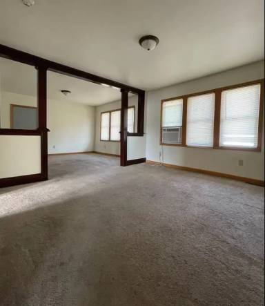 Main picture of 922 Caledonia St