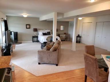 Main picture of 7146 S Sunnycrest Rd