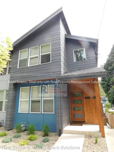 Main picture of 2410 SE Morrison St