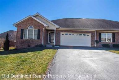 Main picture of 302 Melvin Cir