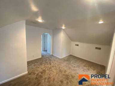 Main picture of 8137 Macomb Street