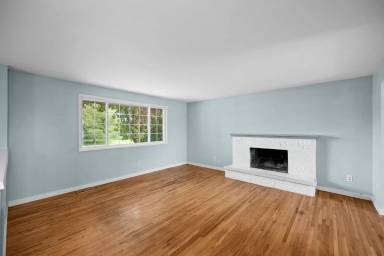 Main picture of 3418 E Carlisle Ave