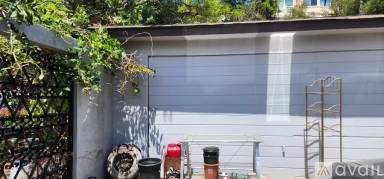 Main picture of 5441 Linda Rosa Ave