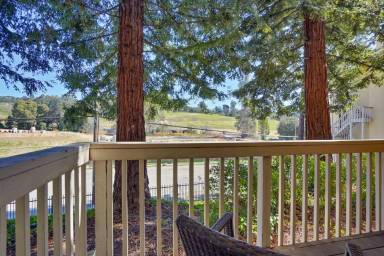 Main picture of 8711 Mountain Blvd