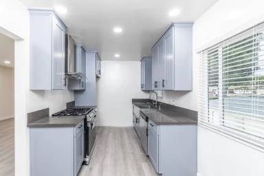 Main picture of 460 N Garfield Ave