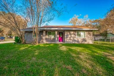 Main picture of 811 Strange Dr
