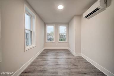 Main picture of 2449 N Opal St